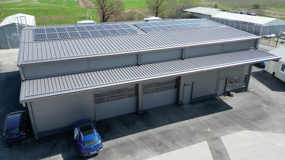 Stahlkonstruktion als KFZ-Werkstatt